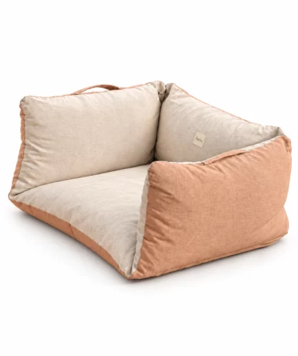 Cama Sossego com tecido interno claro e externo pêssego em fundo branco infinito